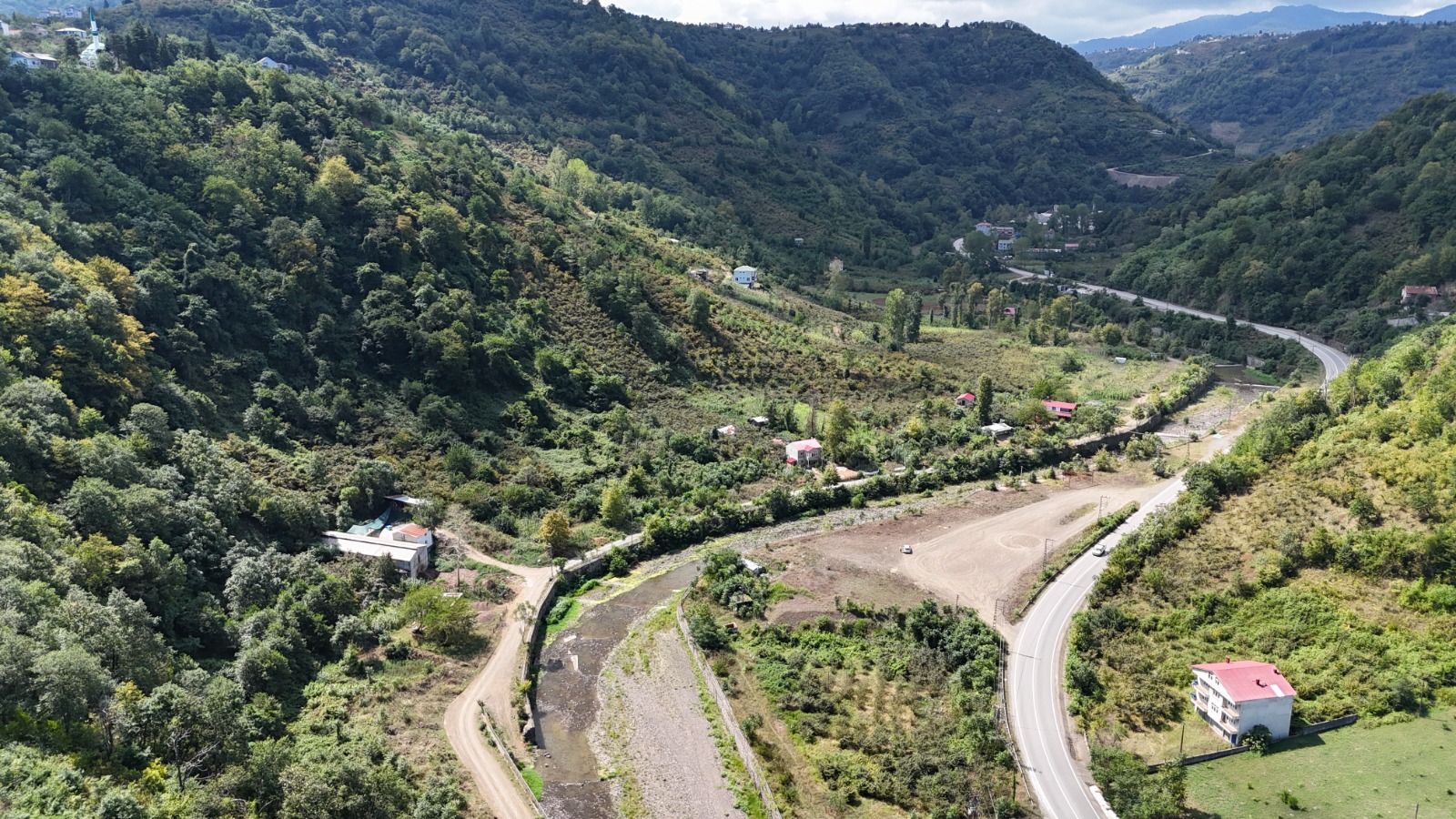 MABEL GAYRİMENKUL/ BEŞİKDÜZÜ/ NEFSİŞARLI MAH 16 DÖNÜM ARSA